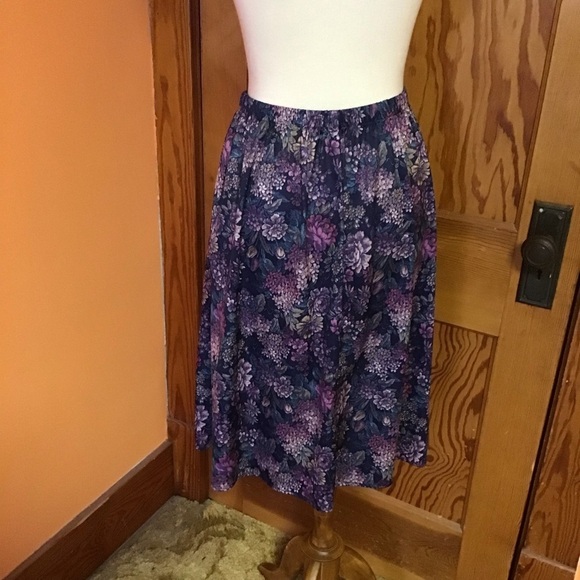 Vintage 70s Lilacs Midi Skirt - Picture 4 of 7